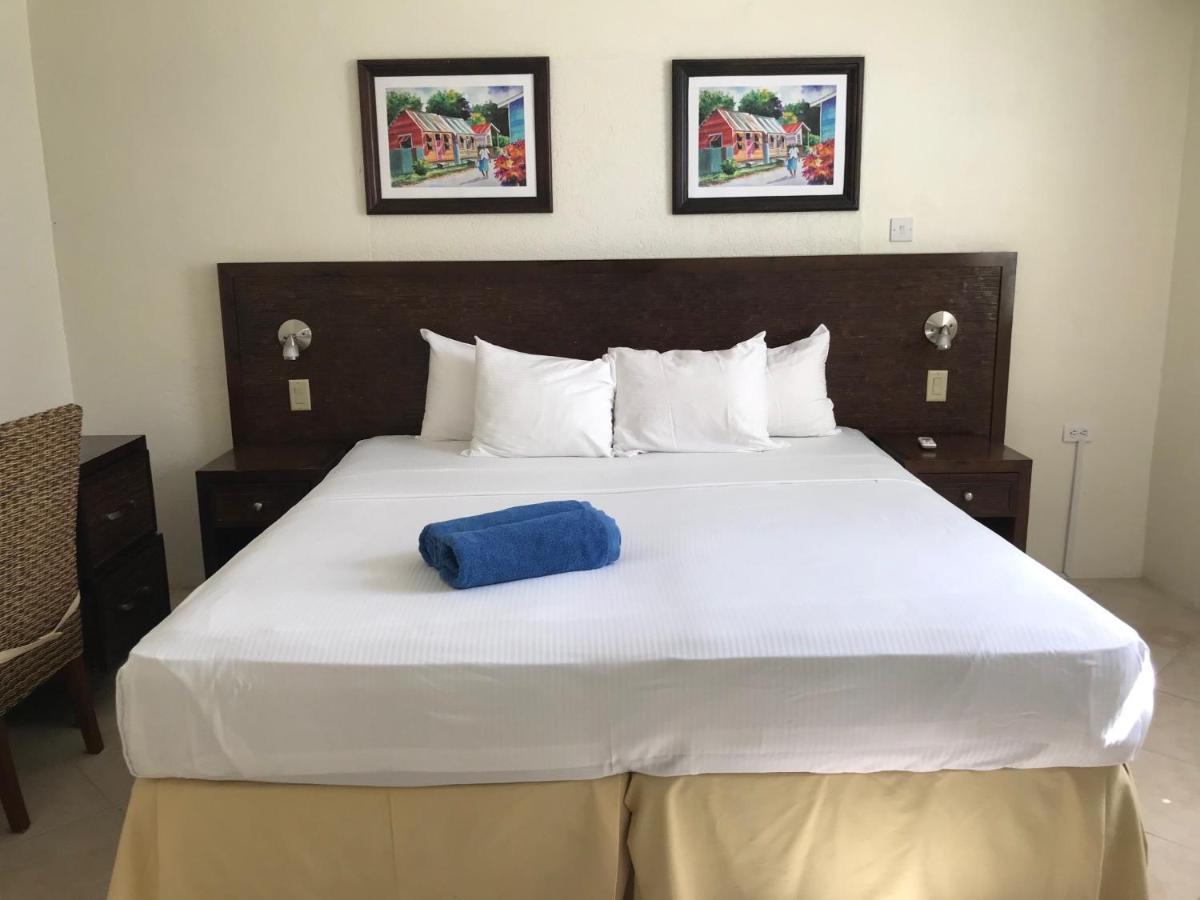 Coconut Court Beach Hotel Christ Church Rom bilde