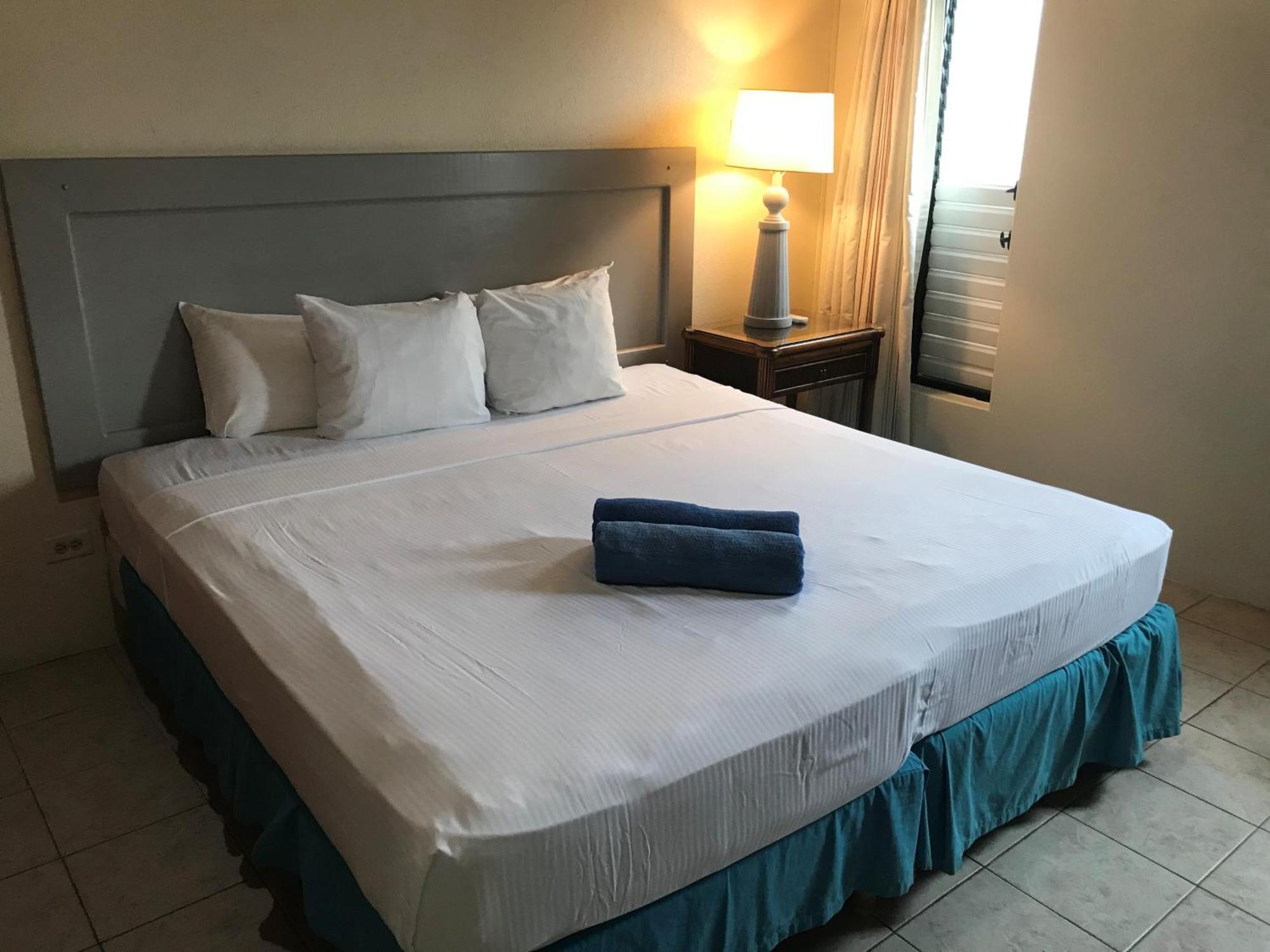 Coconut Court Beach Hotel Christ Church Rom bilde