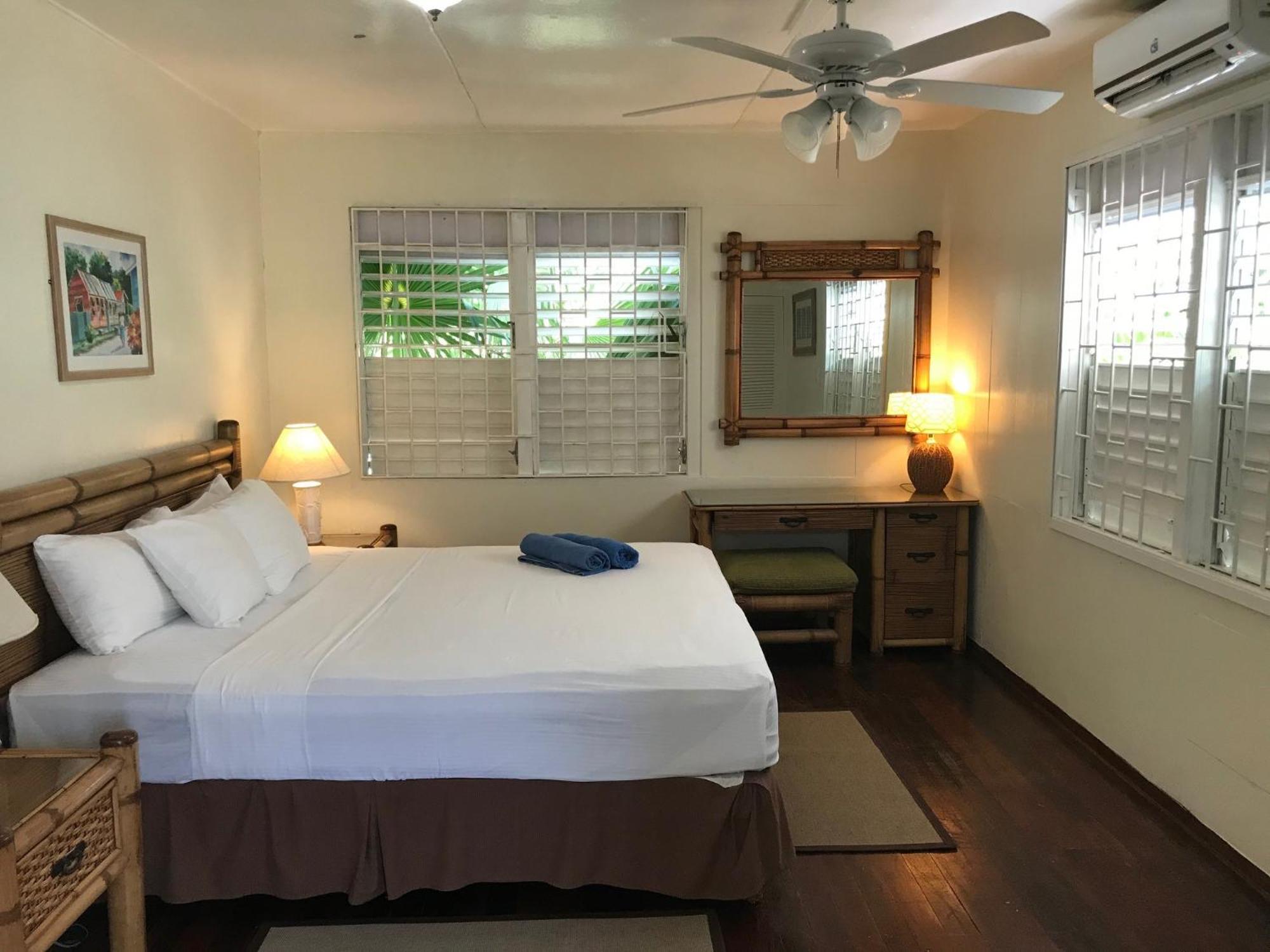 Coconut Court Beach Hotel Christ Church Rom bilde